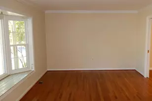 7014 Maple Tree Ln, Springfield, VA 22152 - Photo 4