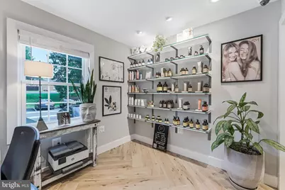 762-B Walker Road, Great Falls, VA 22066 - Photo 4