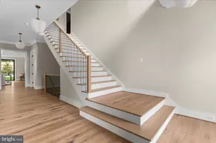 1104 Sharon Ct, McLean, VA 22101 - Photo 4