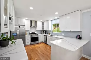 7222 Willow Oak Pl, Springfield, VA 22153 - Photo 12