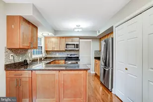 10848 Burr Oak Way, Burke, VA 22015 - Photo 12