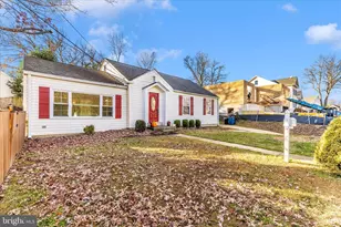 2112 Pimmit Dr, Falls Church, VA 22043 - Photo 32