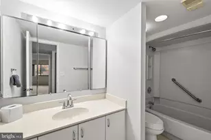 5904 Mt Eagle Dr, Alexandria, VA 22303 - Photo 14