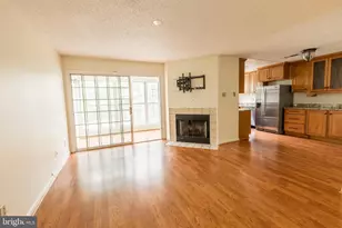 12103 Green Ledge Ct, Fairfax, VA 22033 - Photo 2