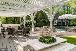 10205 Cedar Pond Dr, Vienna, VA 22182 - Photo 22