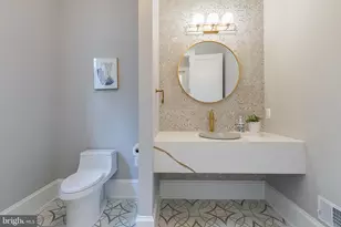 7002 River Oaks Dr, McLean, VA 22101 - Photo 20