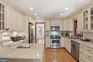 10101 Mill Wheel Ln, Vienna, VA 22182 - Photo 14