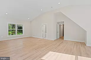 10900 Hunter Station Rd, Vienna, VA 22181 - Photo 48