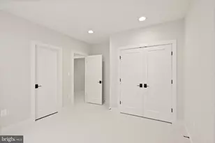 8217 Bucknell Dr, Vienna, VA 22180 - Photo 74