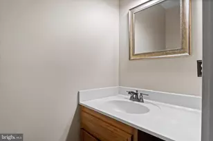 6870 Deer Run Dr, Alexandria, VA 22306 - Photo 24