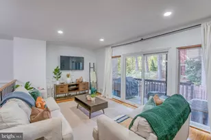 6870 Deer Run Dr, Alexandria, VA 22306 - Photo 10