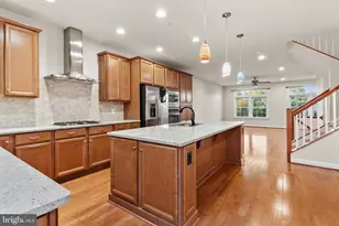 13693 Neil Armstrong Ave, Herndon, VA 20171 - Photo 2