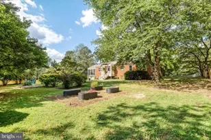 5527 Wharton Ln, Centreville, VA 20120 - Photo 32