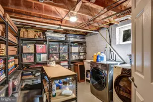 5527 Wharton Ln, Centreville, VA 20120 - Photo 24