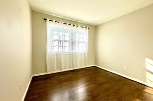 2529 W Meredith Dr, Vienna, VA 22181 - Photo 14