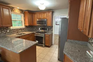 6919 Rolling Rd, Springfield, VA 22152 - Photo 2
