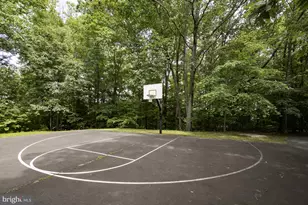 9909 Lakepointe Dr, Burke, VA 22015 - Photo 64