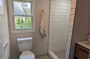 2834 Bolling Rd, Falls Church, VA 22042 - Photo 18