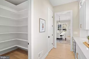 7605 Burnside Ct, Falls Church, VA 22043 - Photo 12