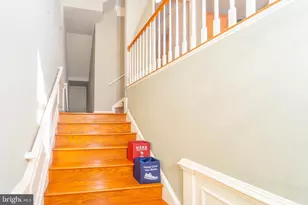 5237 Jule Star Dr, Centreville, VA 20120 - Photo 2