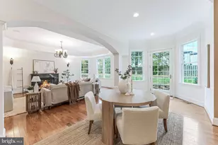 829 Golden Arrow St, Great Falls, VA 22066 - Photo 22