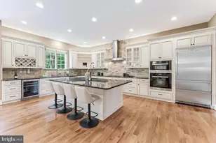 829 Golden Arrow St, Great Falls, VA 22066 - Photo 24