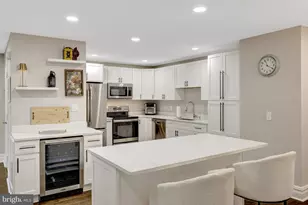 11110 Lakespray Way, Reston, VA 20191 - Photo 8