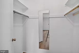 1800 Old Meadow Rd, McLean, VA 22102 - Photo 12