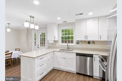 5811 High Bluff Court, Burke, VA 22015 - Photo 10