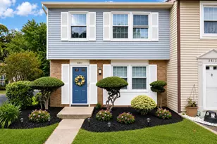 5811 High Bluff Ct, Burke, VA 22015 - Photo 1