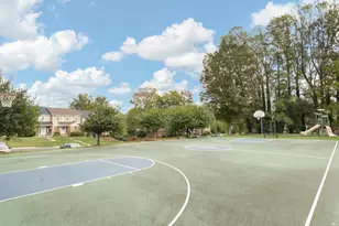 5811 High Bluff Ct, Burke, VA 22015 - Photo 24