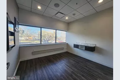 11495 Sunset Hills Road #SUBLEASE, Reston, VA 20190 - Photo 2