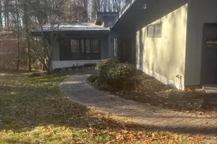 7425 Dulany Dr, McLean, VA 22101 - Photo 2