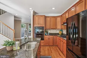 3852 Elmwood Towne Way, Alexandria, VA 22303 - Photo 14