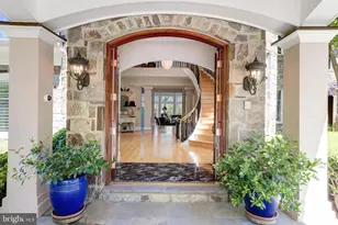 658 Live Oak Dr, McLean, VA 22101 - Photo 12