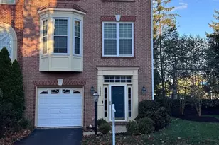 12968 Wood Cres Cir, Herndon, VA 20171 - Photo 2