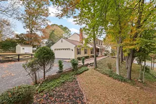 12133 Queens Brigade Dr, Fairfax, VA 22030 - Photo 6