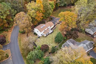 12133 Queens Brigade Dr, Fairfax, VA 22030 - Photo 54