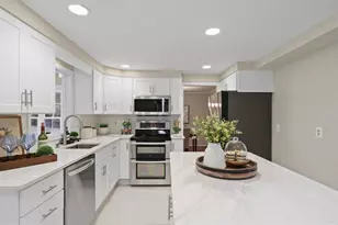 12133 Queens Brigade Dr, Fairfax, VA 22030 - Photo 12