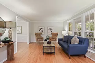 12133 Queens Brigade Dr, Fairfax, VA 22030 - Photo 10