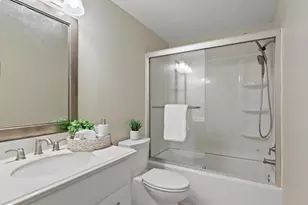 12133 Queens Brigade Dr, Fairfax, VA 22030 - Photo 32