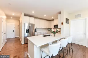 2960 Vaden Dr, Fairfax, VA 22031 - Photo 8