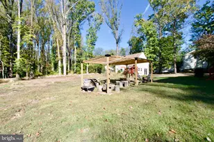 10206 Carol St, Great Falls, VA 22066 - Photo 52