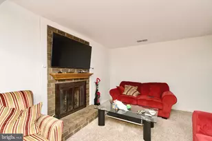 10206 Carol St, Great Falls, VA 22066 - Photo 20