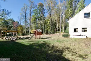 10206 Carol St, Great Falls, VA 22066 - Photo 54