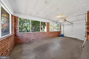 5929 Merritt Pl, Falls Church, VA 22041 - Photo 20