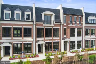 7043 Liberty Ln, McLean, VA 22101 - Photo 2