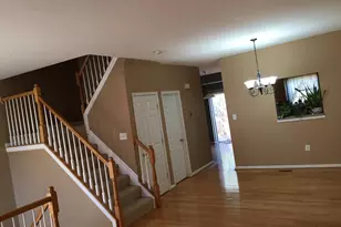 2503 Clover Field Cir, Herndon, VA 20171 - Photo 2