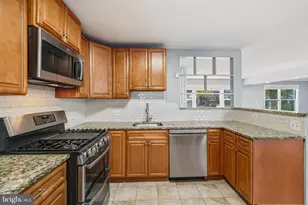 8817 Lagrange St, Lorton, VA 22079 - Photo 12