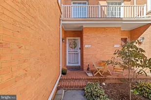 1792 Duffield Ln, Alexandria, VA 22307 - Photo 2